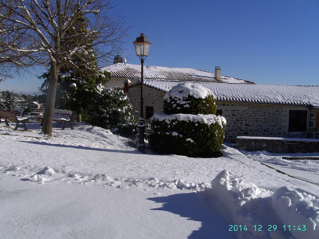 Вилла Cellier De La Fontaine Saint-Georges-en-Couzan Номер фото